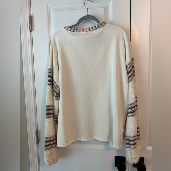 Easel Women’s Neutral Oversized Sweater (Size L) - Picture 2 of 7